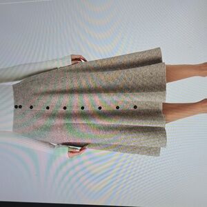 LARGE.   HALARA DECORATIVE BUTTON MIDI FLARE WINTER SKIRT